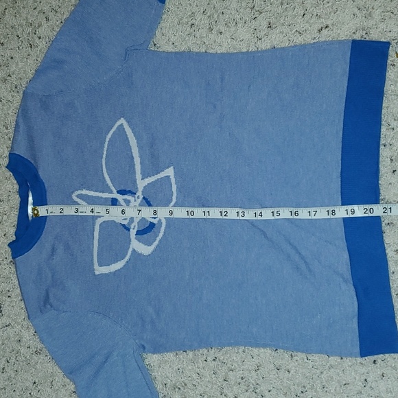 Blue flower sweater - Picture 8 of 8